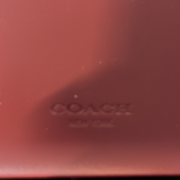 Coach Bordeaux/Tan hard plastic For iPad Case 2 or 3. - Picture 6 of 7